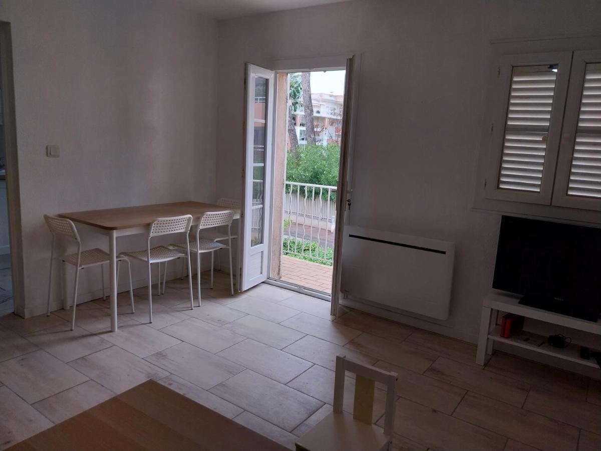 Appartement Port De Hyères Kültér fotó