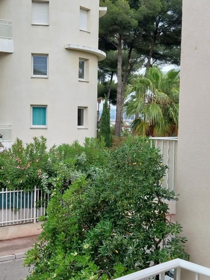 Appartement Port De Hyères Kültér fotó